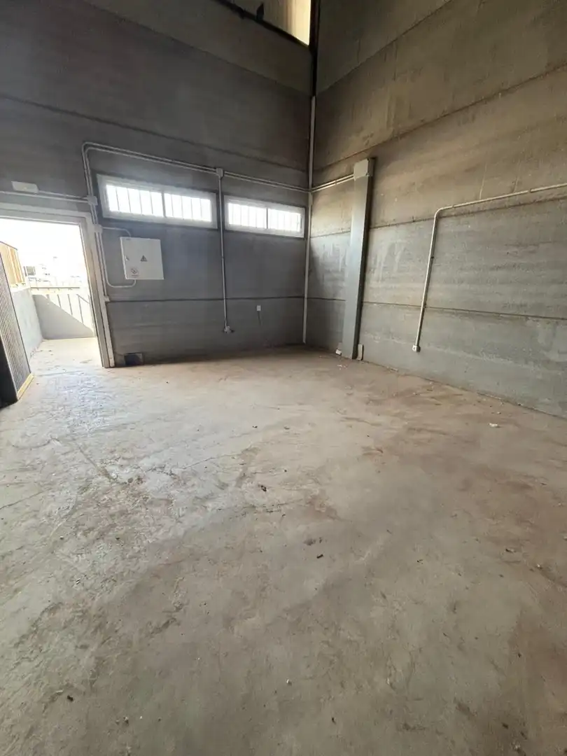 Industrial building to rent in Cruce de Arinaga, imagen 5
