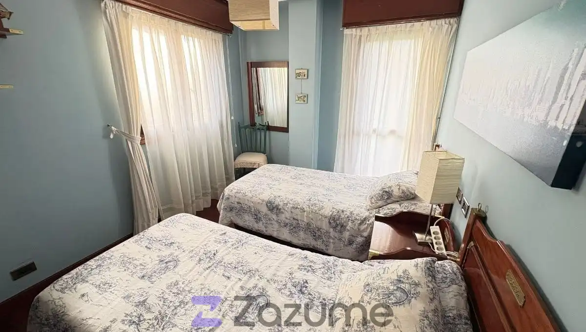 Habitación de Dúplex de alquiler en Noja con Jardín privado, Terraza y Piscina
