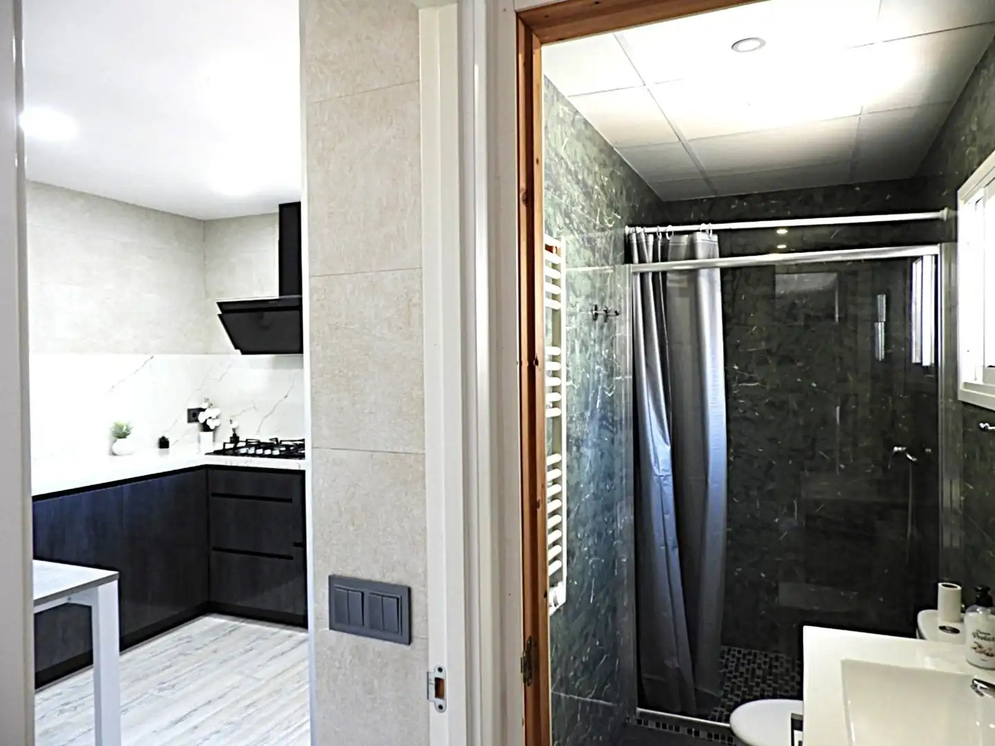 Bathroom of Flat for sale in Altafulla  with Air Conditioner, Heating and Storage room