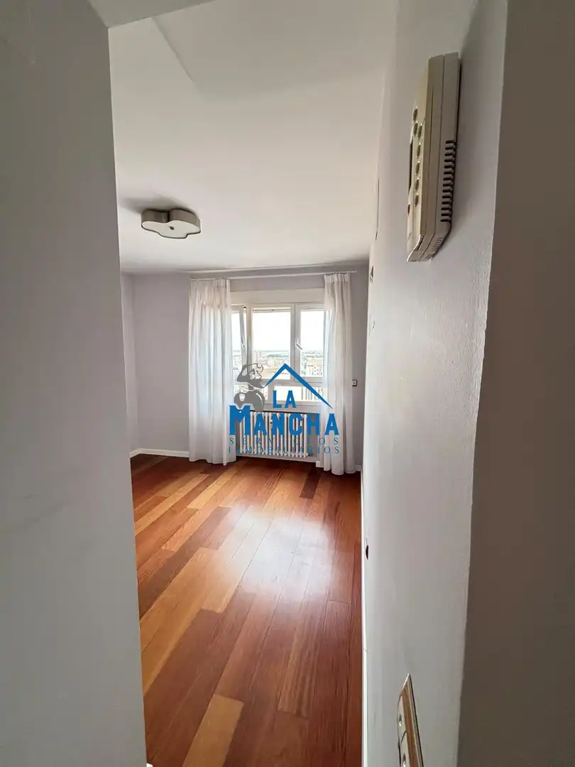 Habitación de Piso en venta en Carretas - Pajarita