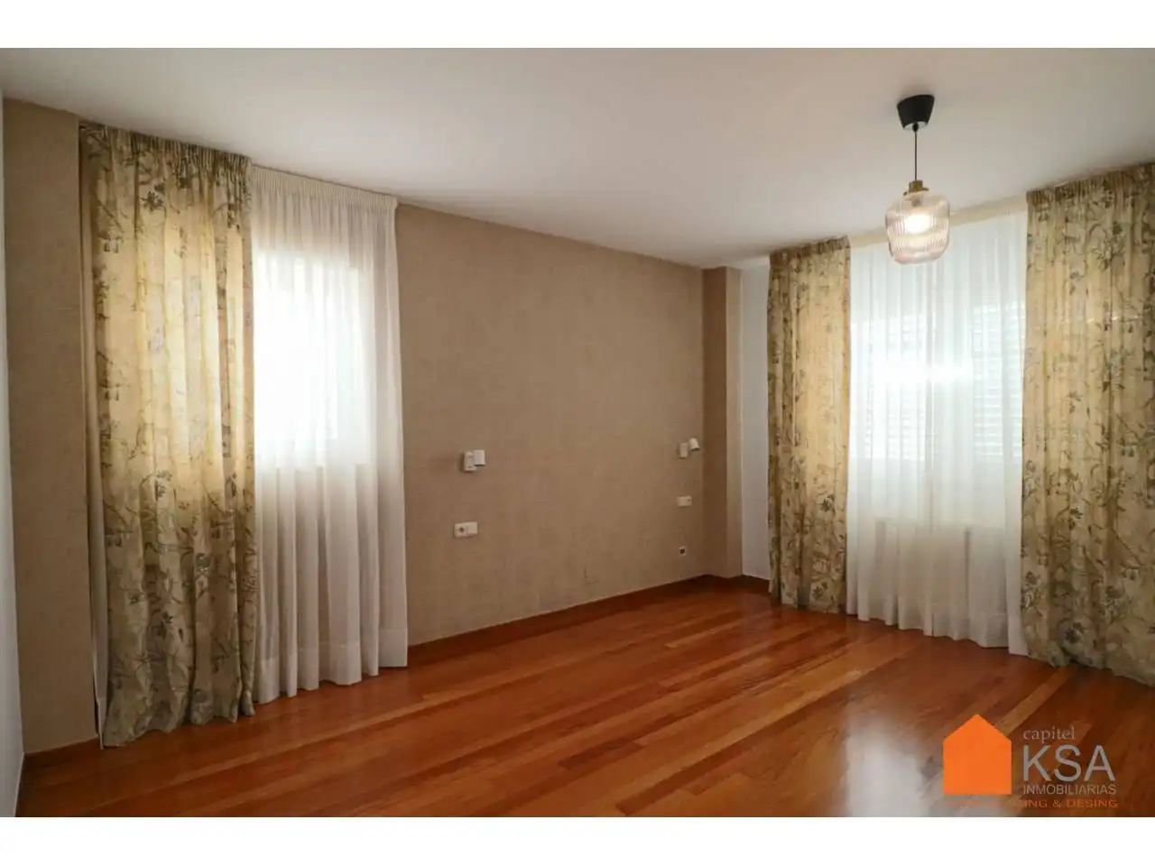 Houses for sale in Calle Piñeiro de Villestro, Parroquias de Santiago
