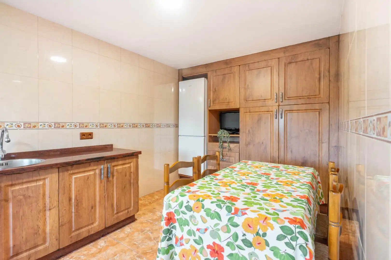 Cocina de Casa o chalet en venta en Sariego con Calefacción, Terraza y Amueblado