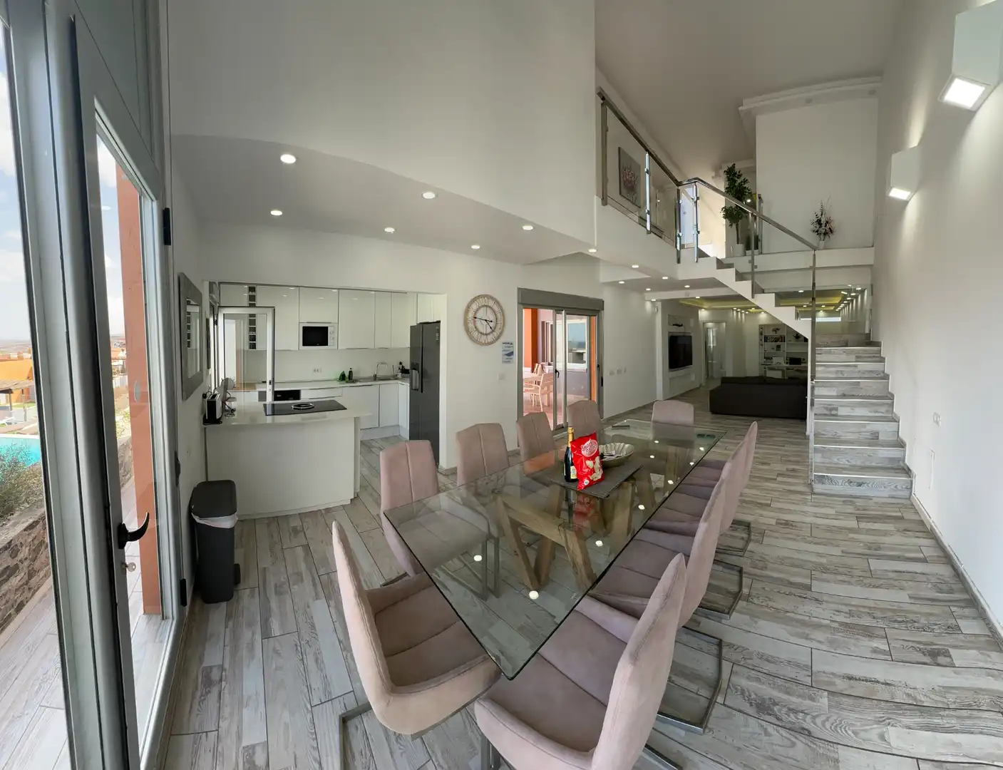 Casa aparellada amb terrassa en venda a Calle Tibiabin, imagen 6