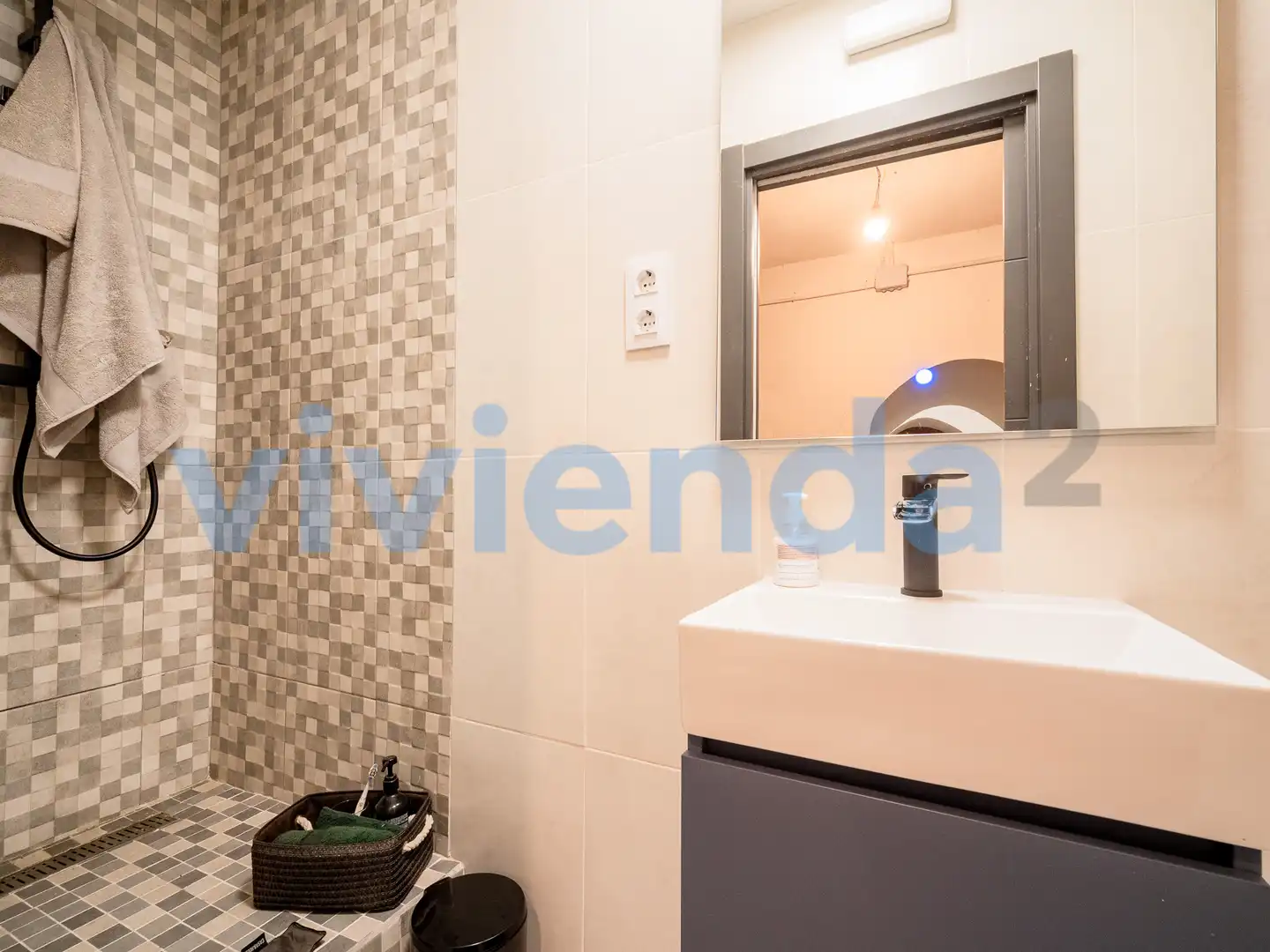Baño de Local en venta en Madrid con Aire acondicionado y Terraza