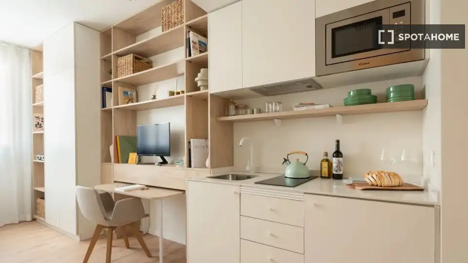 Küche von Wohnung zur Miete in Alcobendas mit Klimaanlage, Heizung und Möbliert