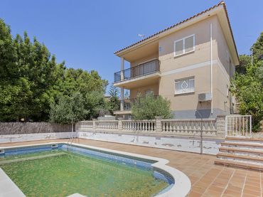 Detached house for sale in C/ Coste del Garraf