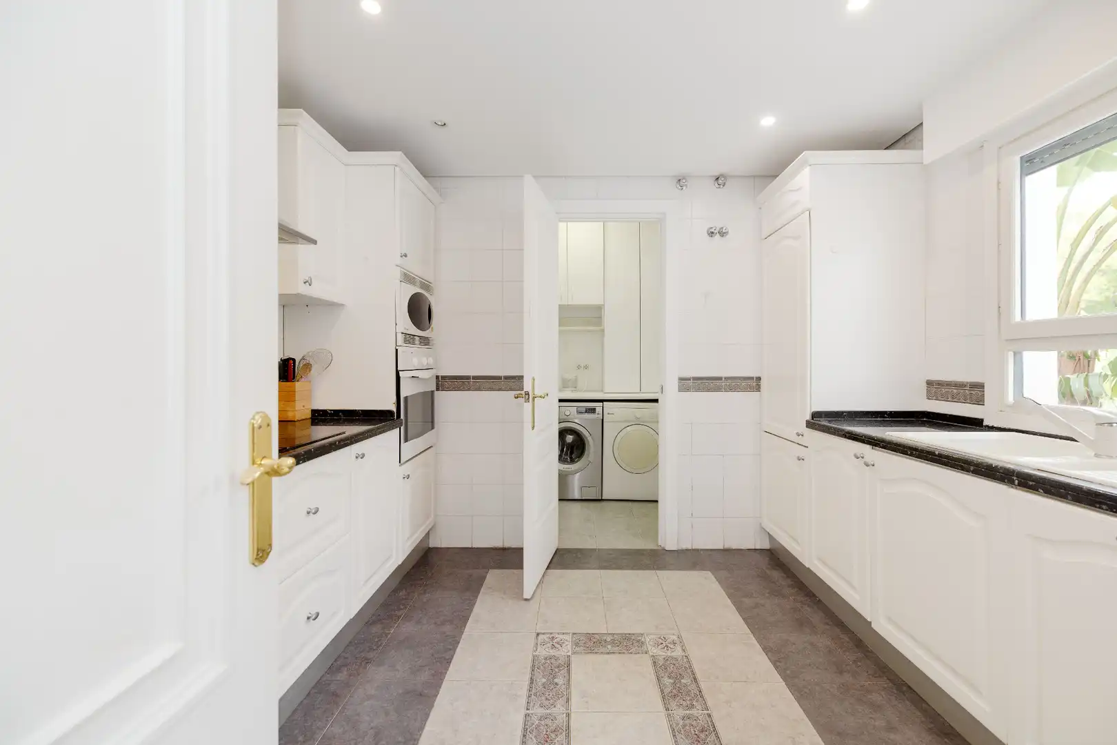 Cocina de Piso en venta en Marbella con Aire acondicionado, Calefacción y Terraza