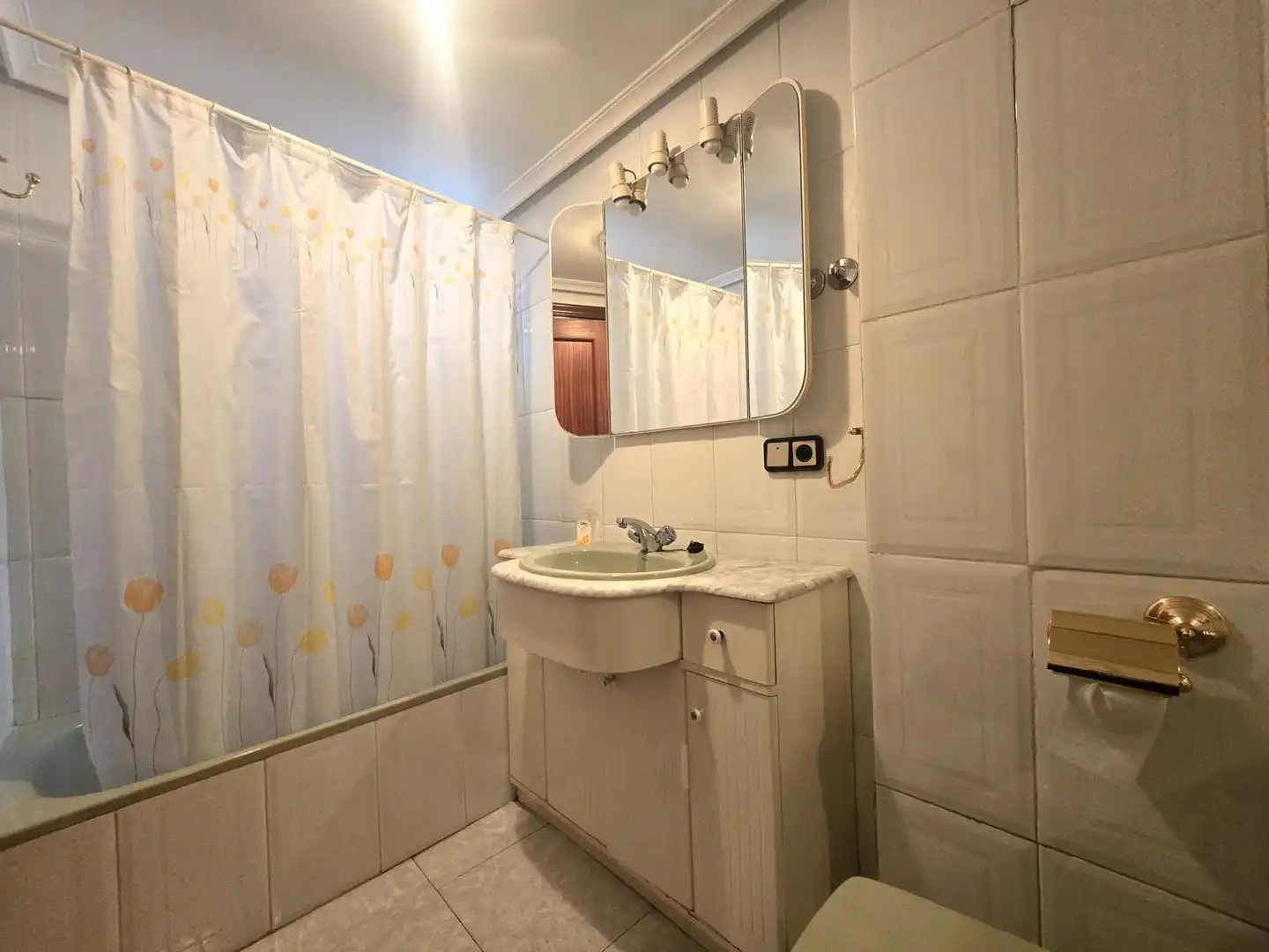Bathroom of Houses for sale in Plasencia  with Air Conditioner, Heating and Terrace