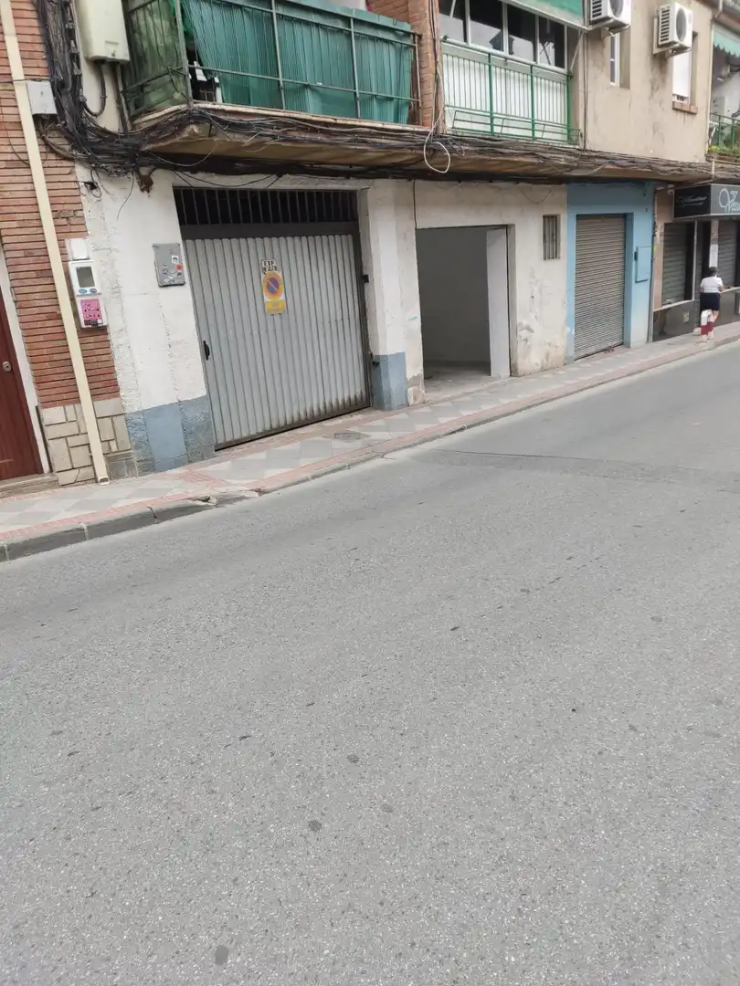 Vista exterior de Local de alquiler en Atarfe