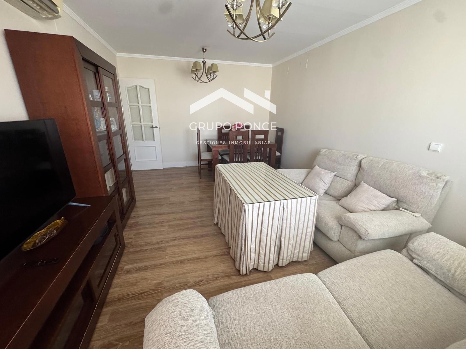 Living room of Flat for sale in Jerez de la Frontera  with Air Conditioner, Terrace and Storage room