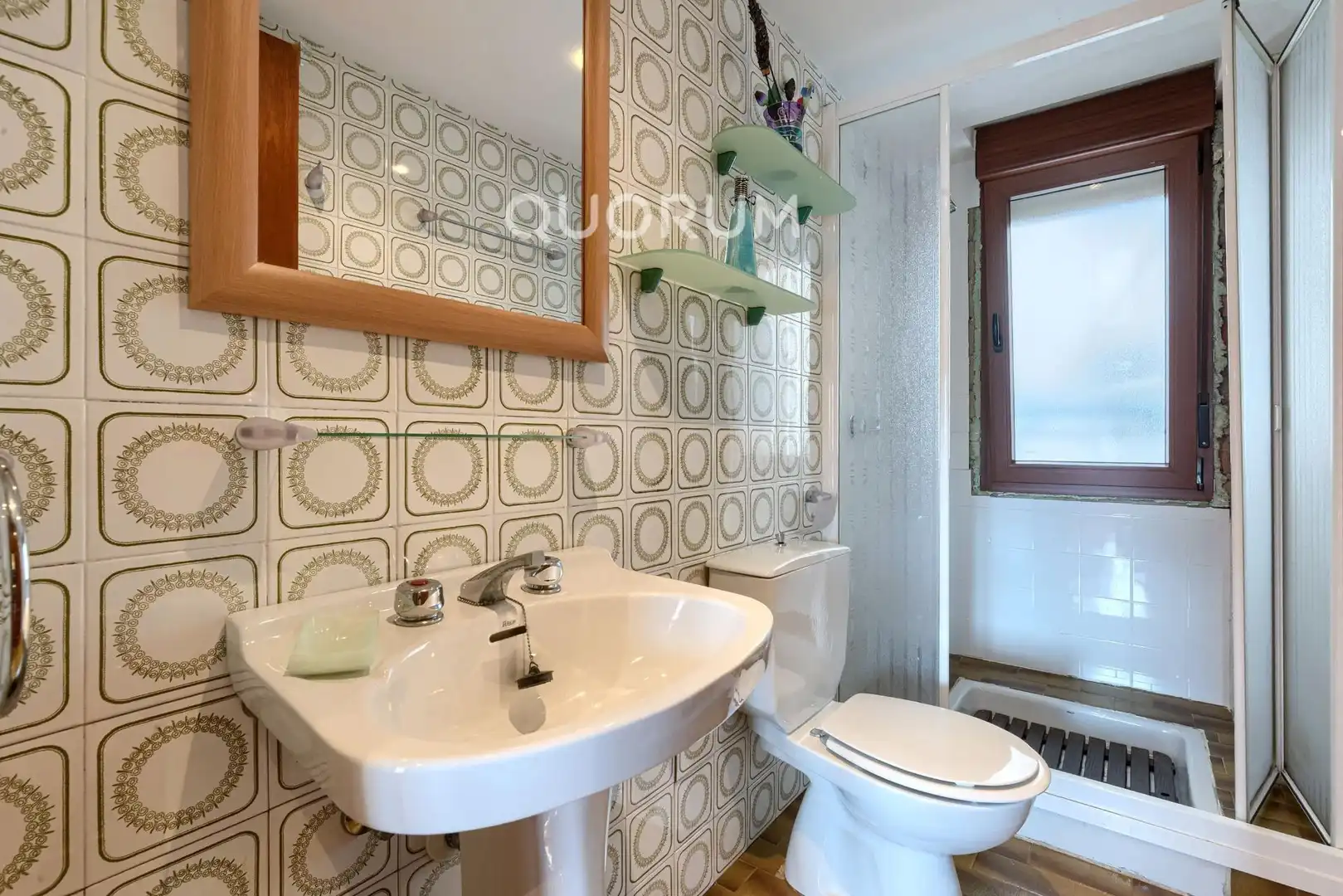 Bathroom of Flat for sale in Bilbao   with Heating, Storage room and Furnished