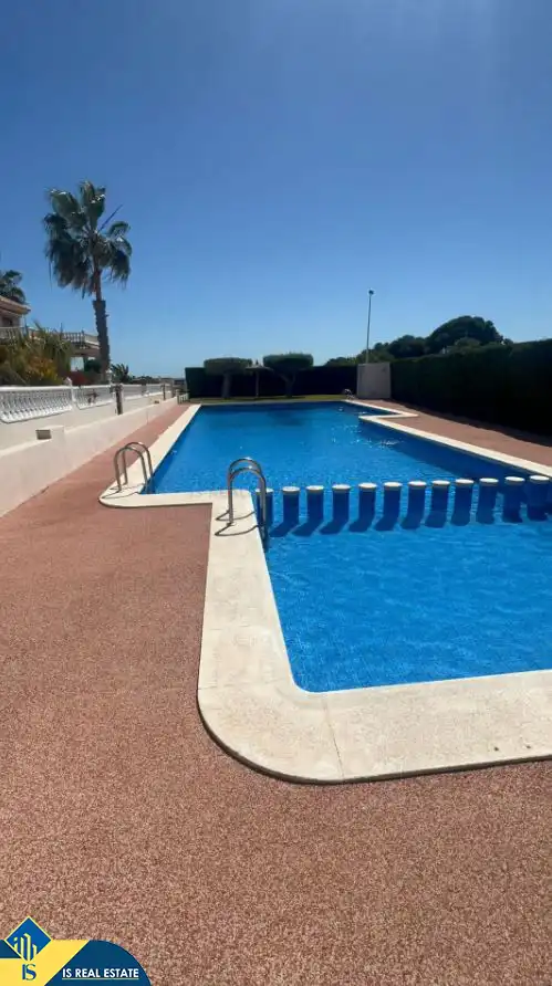 Piscina de Casa adosada de lloguer en Orihuela amb Aire condicionat, Calefacció i Terrassa