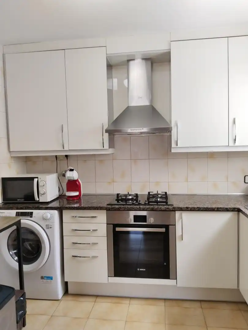 Cocina de Piso en venta en Barcelona con Calefacción y Balcón