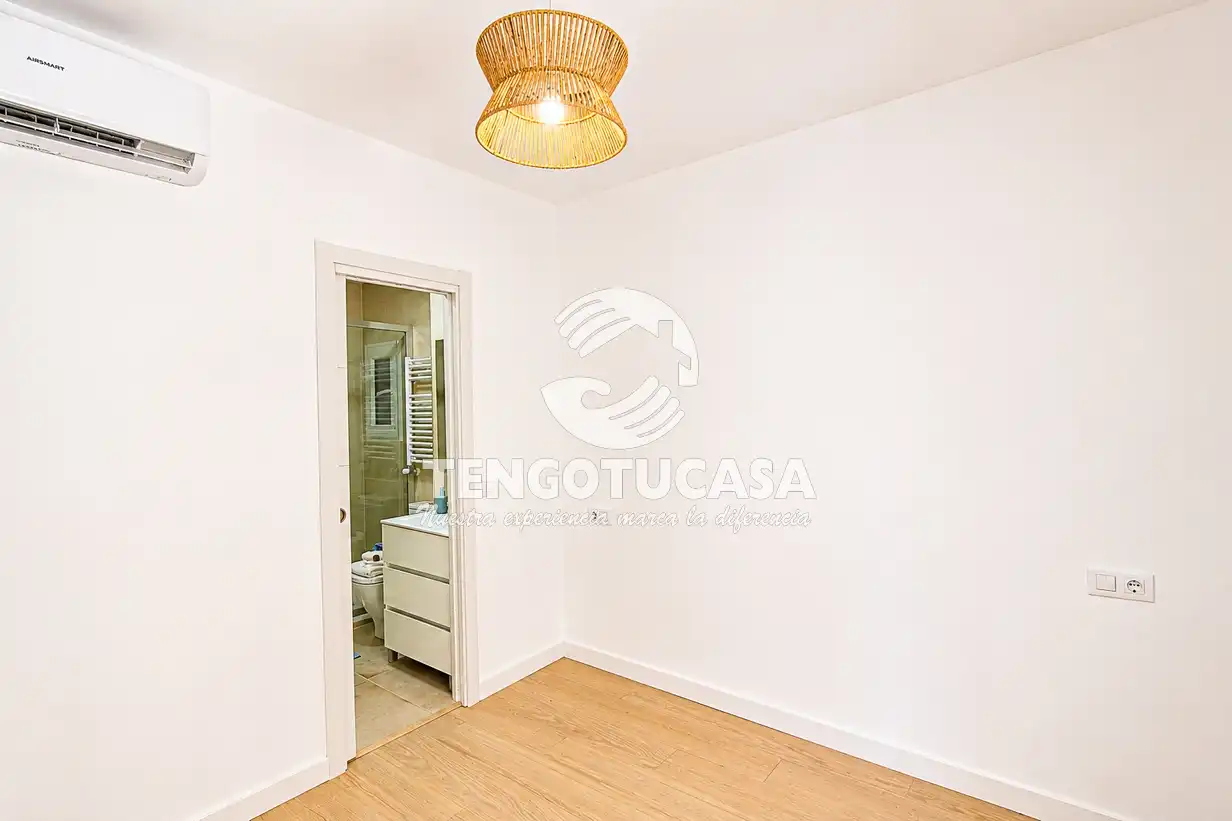 Schlafzimmer von Wohnung zum Verkauf in Madrid mit Klimaanlage, Möbliert und Ofen