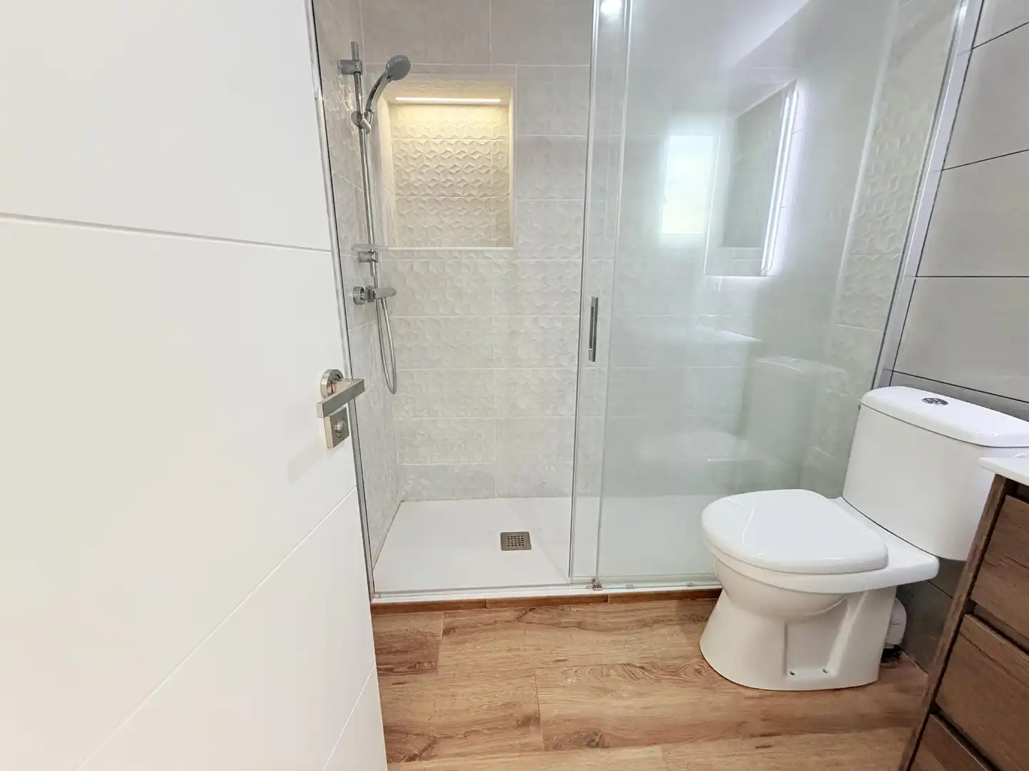 Bathroom of Apartments for rent in Sant Adrià de Besòs  with Air Conditioner and Balcony