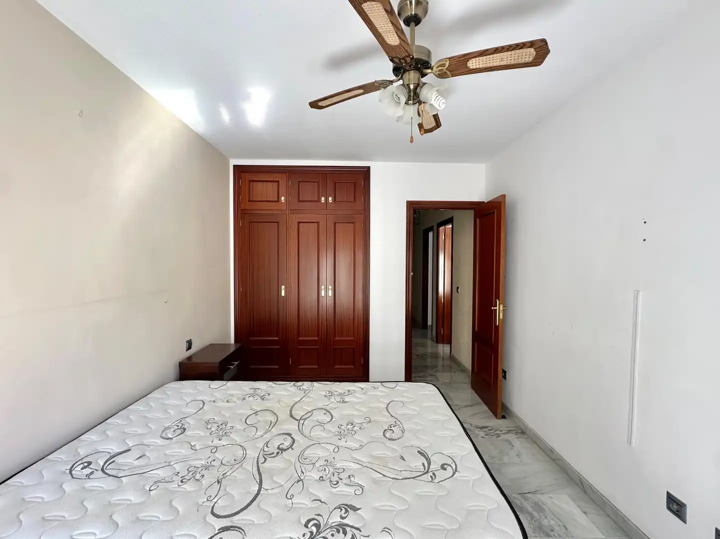 Bedroom of Flat for sale in Monda  with Air Conditioner, Balcony and Community pool