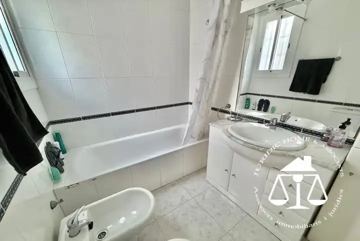 Bathroom of Attic for sale in Barcelona  with Air Conditioner and Terrace