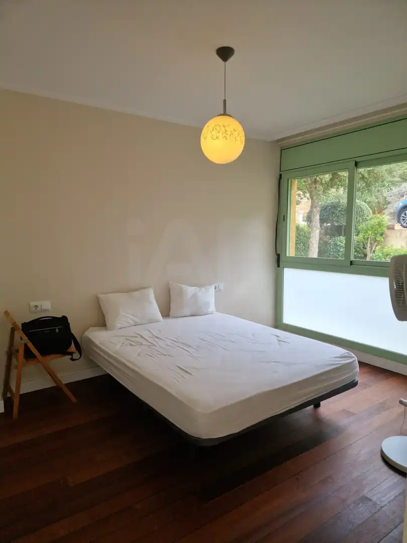 Casa aparellada amb piscina en venda a Begur pueblo, imagen 16