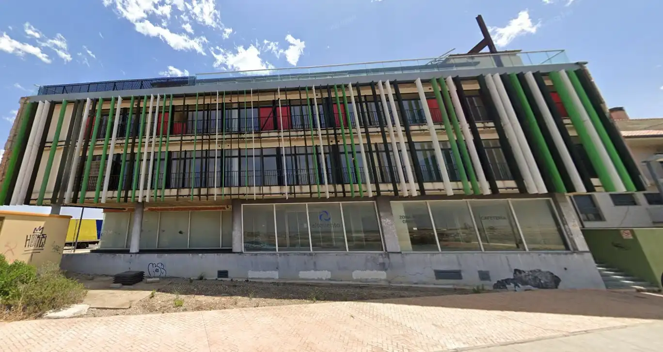 Edifici en venda a Agustina de Aragón, 2, La Muela