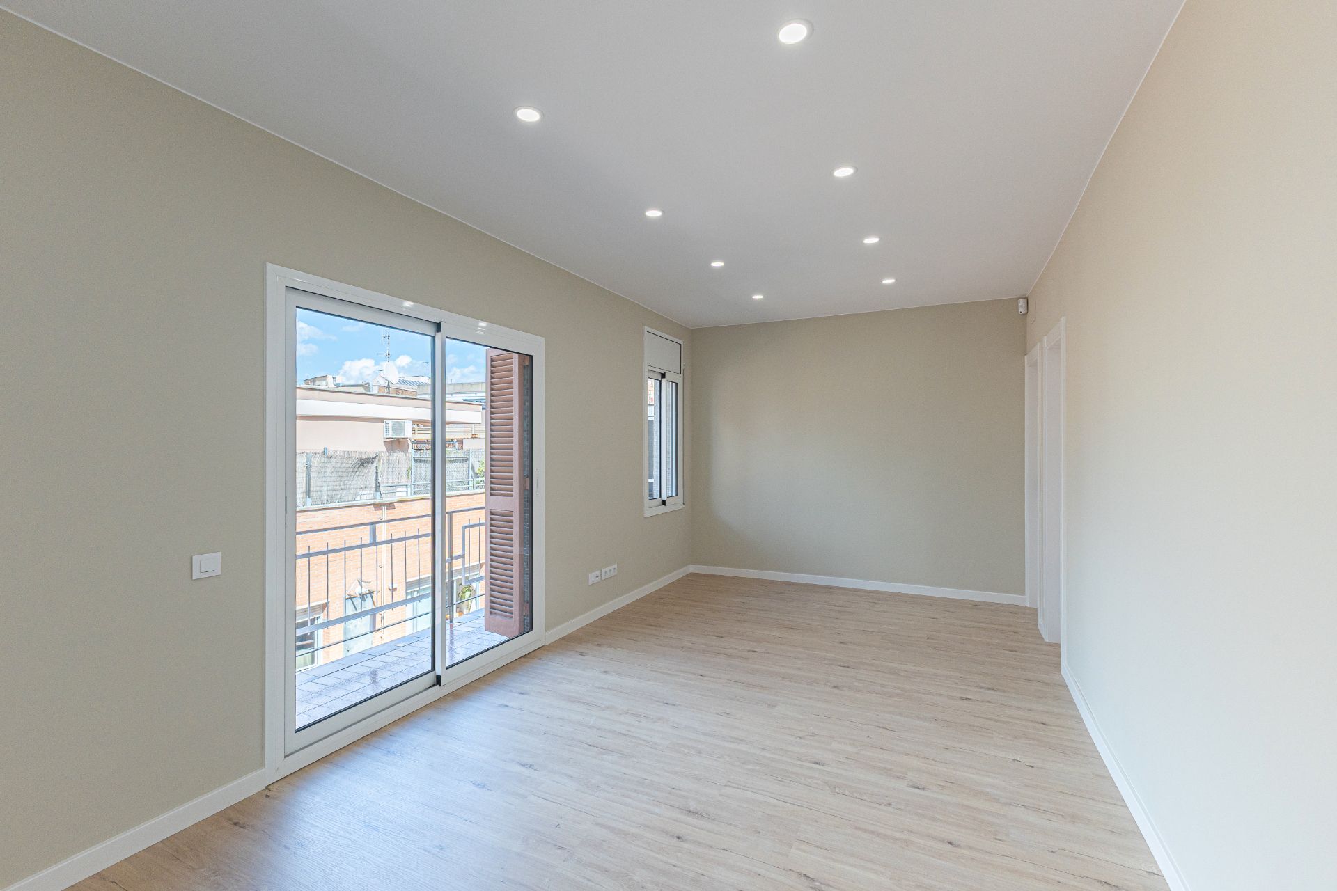 Sala d'estar de Pis en venda en  Barcelona Capital amb Aire condicionat, Calefacció i Parquet