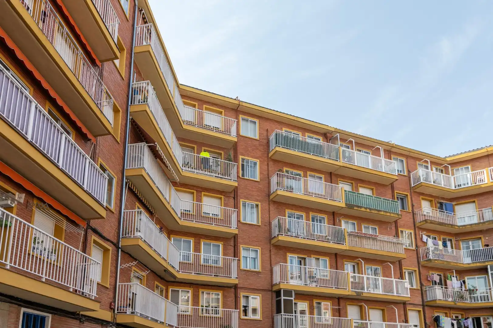 Vista exterior de Piso en venta en  Pamplona / Iruña con Calefacción, Parquet y Balcón