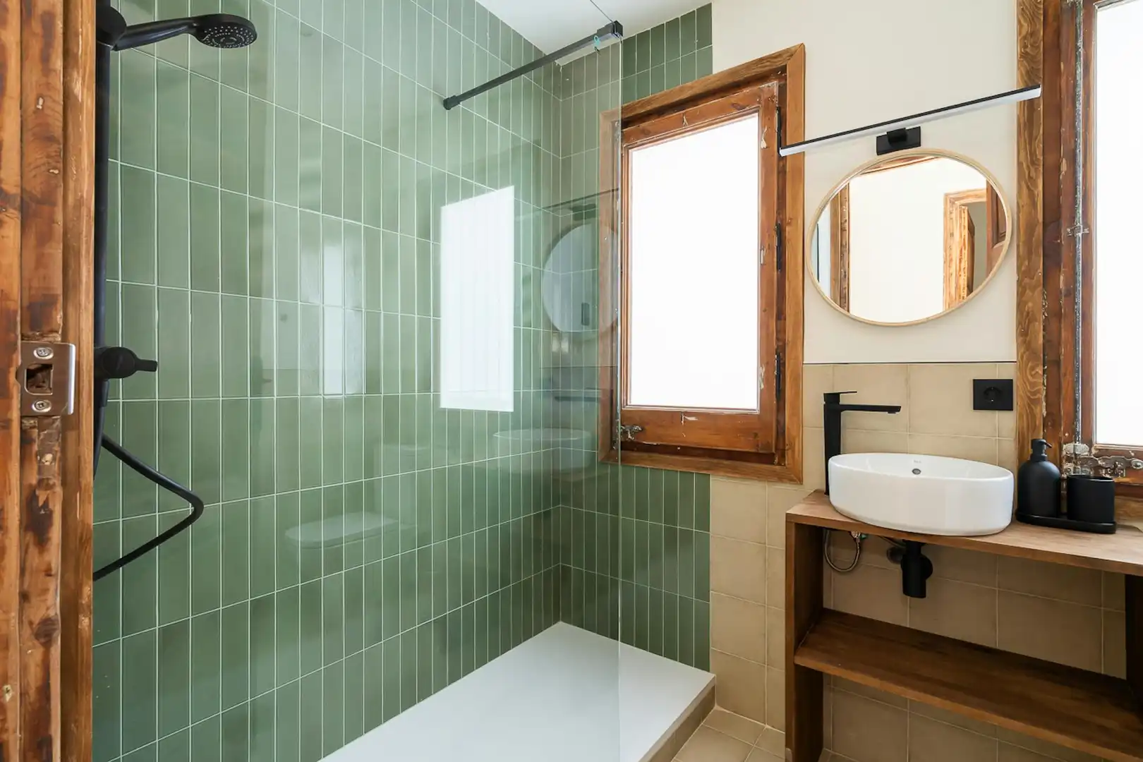 Baño de Piso de alquiler en Barcelona con Aire acondicionado, Calefacción y Amueblado