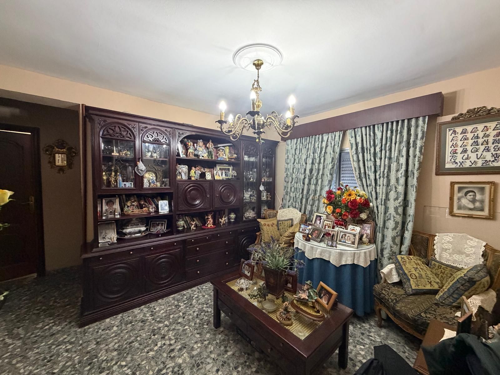 Sala d'estar de Pis en venda en  Sevilla Capital