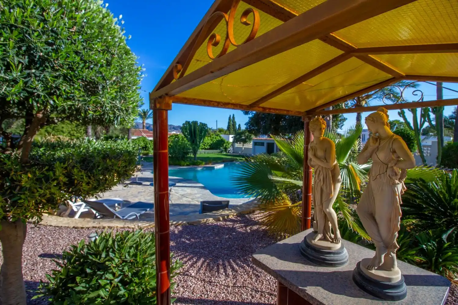 Garden of Houses for sale in L'Alfàs del Pi  with Swimming Pool