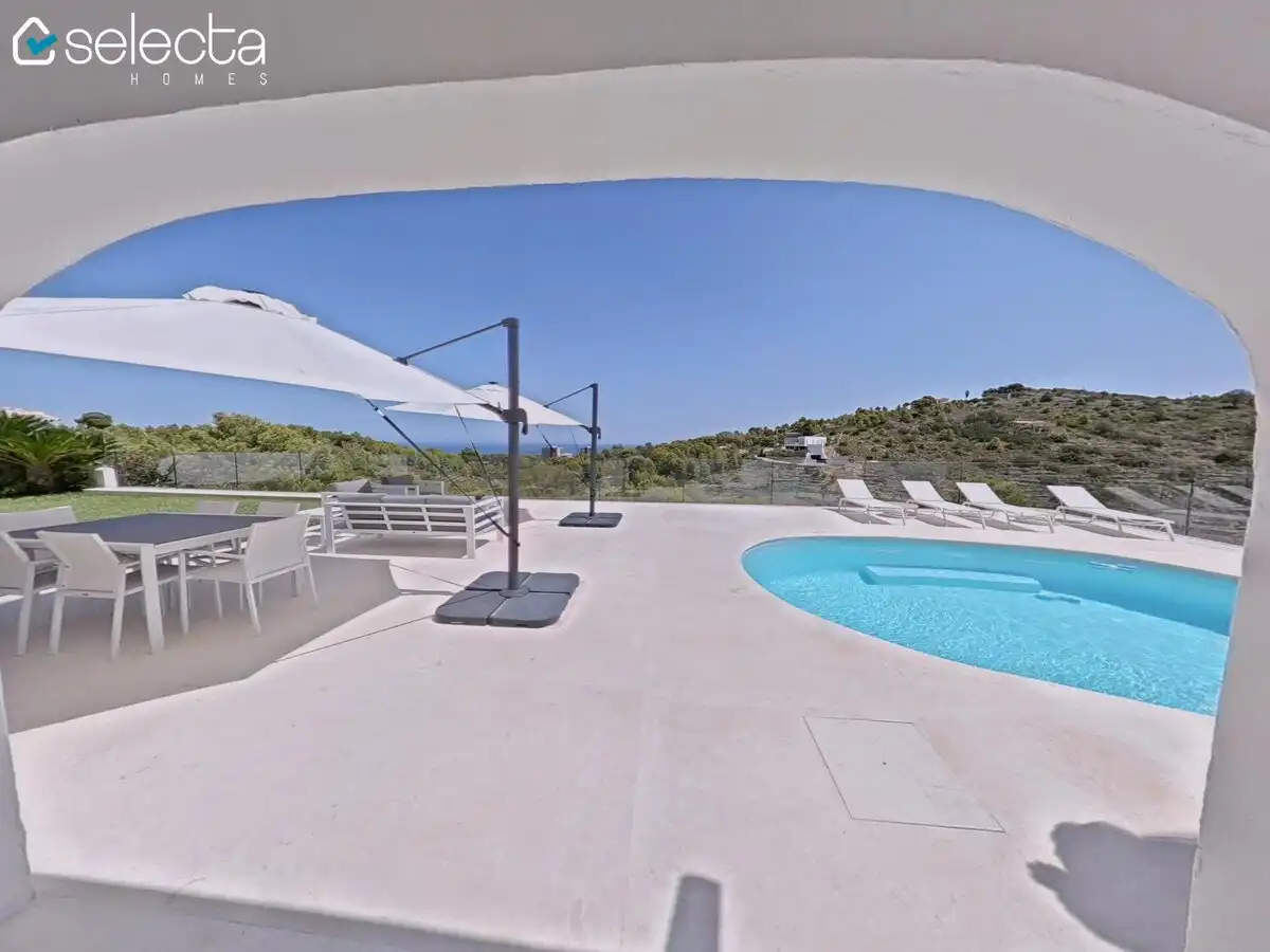 Schwimmbecken von Haus oder Chalet zum Verkauf in Dénia mit Klimaanlage, Heizung und Terrasse