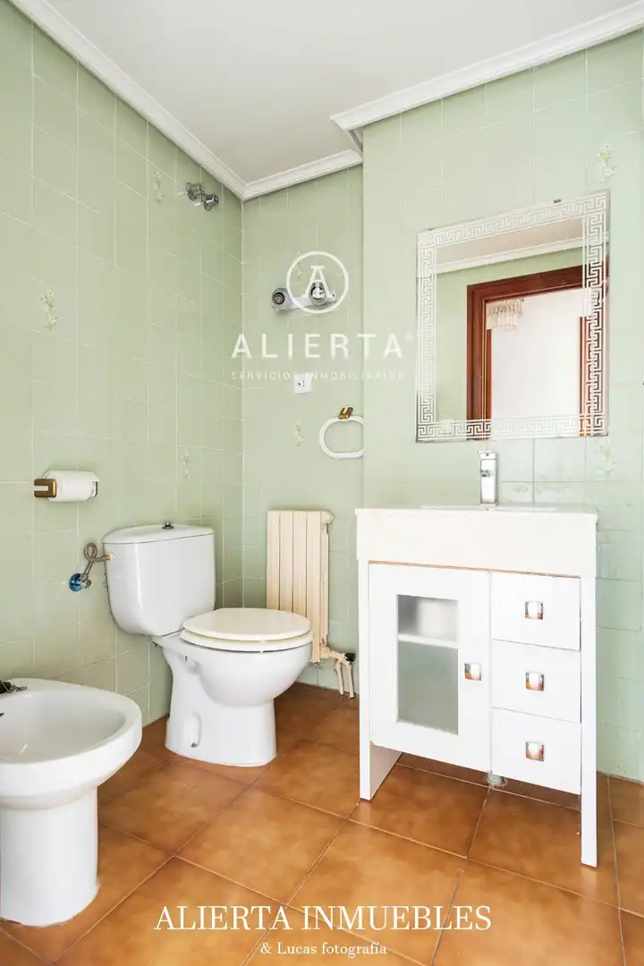 Baño de Casa o chalet en venta en Zaragoza con Calefacción y Trastero