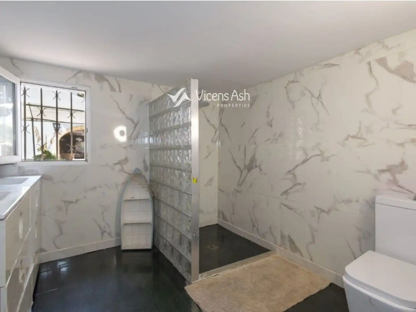Bathroom of Houses for sale in Jávea / Xàbia  with Air Conditioner, Terrace and Storage room