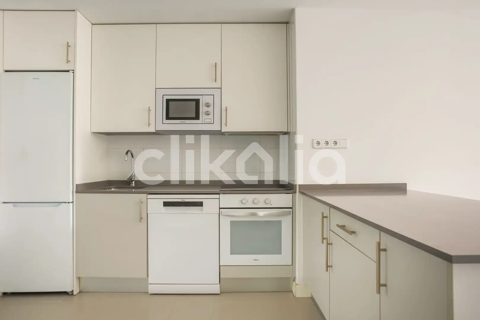 Cocina de Piso en venta en Alcorcón con Calefacción y Trastero