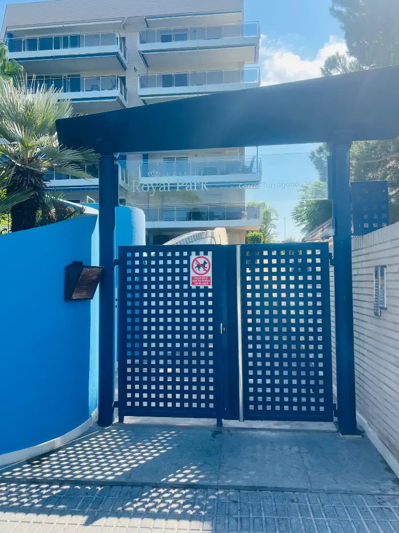 Parking de Piso en venta en Salou con Aire acondicionado, Calefacción y Jardín privado
