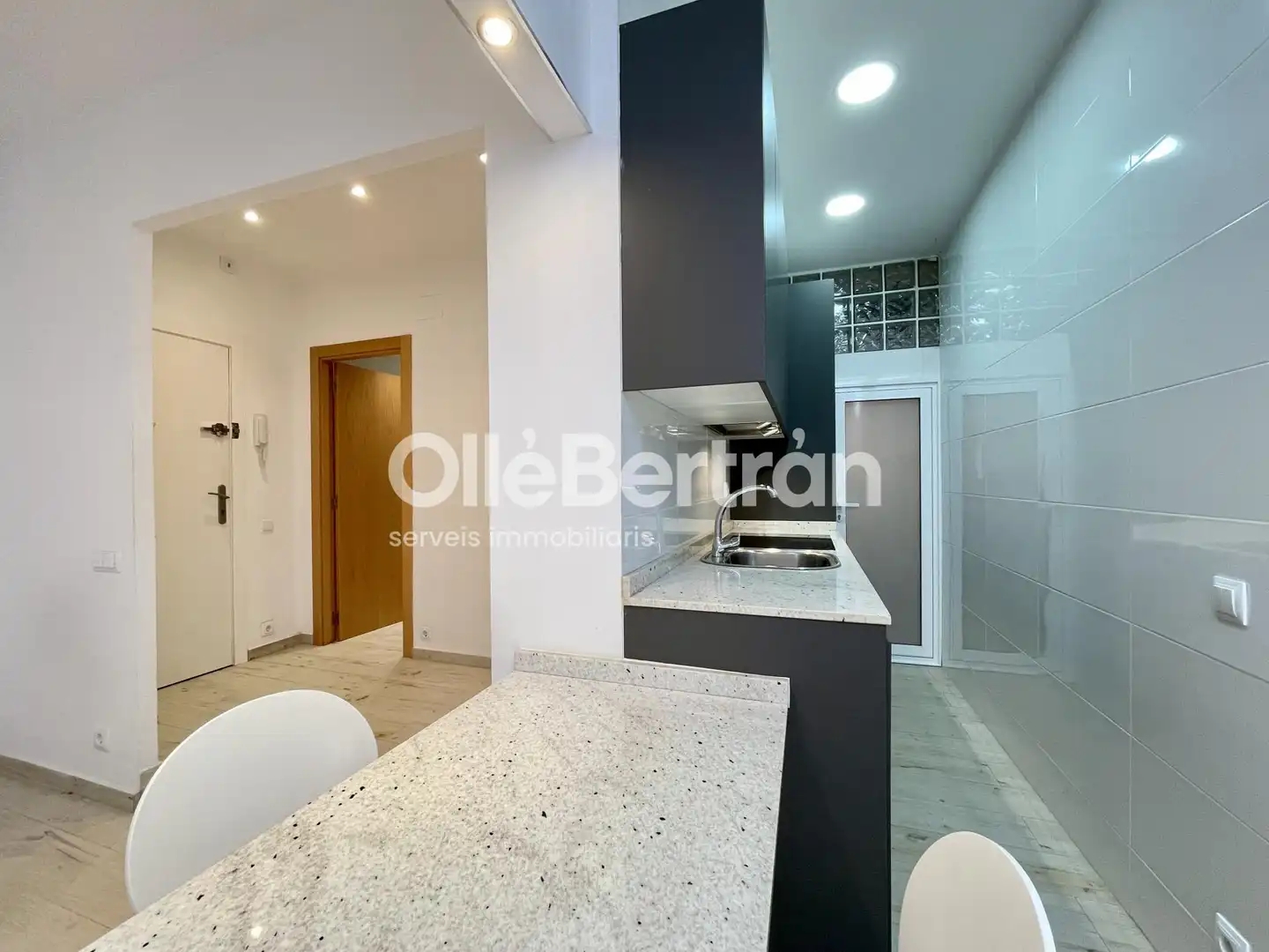Cocina de Oficina de alquiler en L'Hospitalet de Llobregat