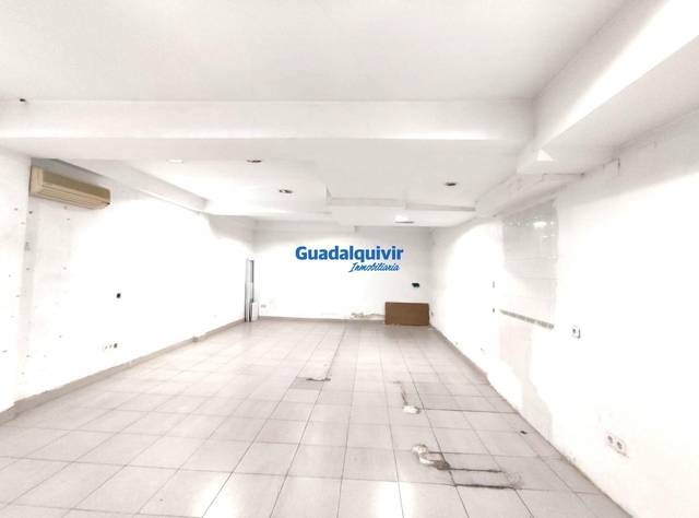 Local comercial en Alquiler en Triana Este