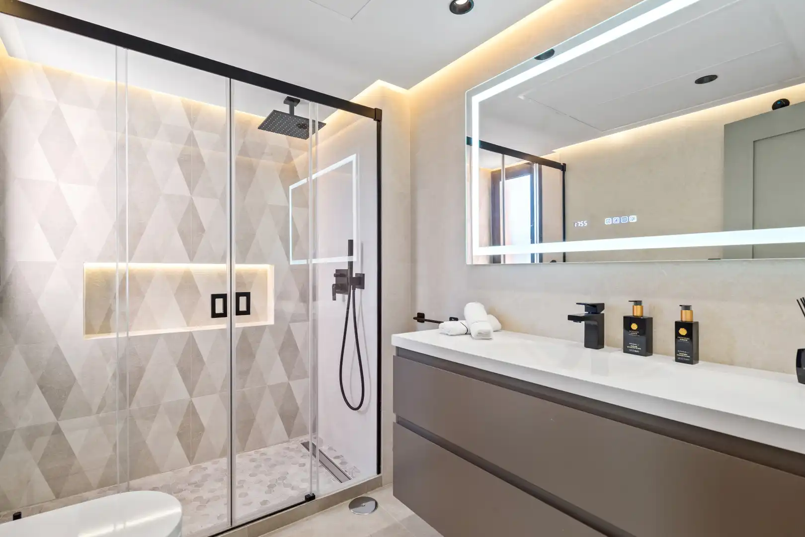 Baño de Ático en venta en Estepona con Aire acondicionado, Calefacción y Terraza