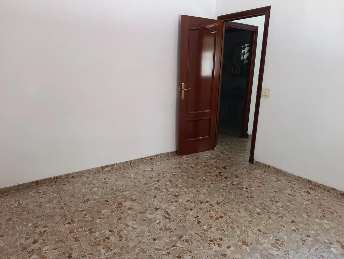 Flat for sale in Dos Hermanas  with Air Conditioner