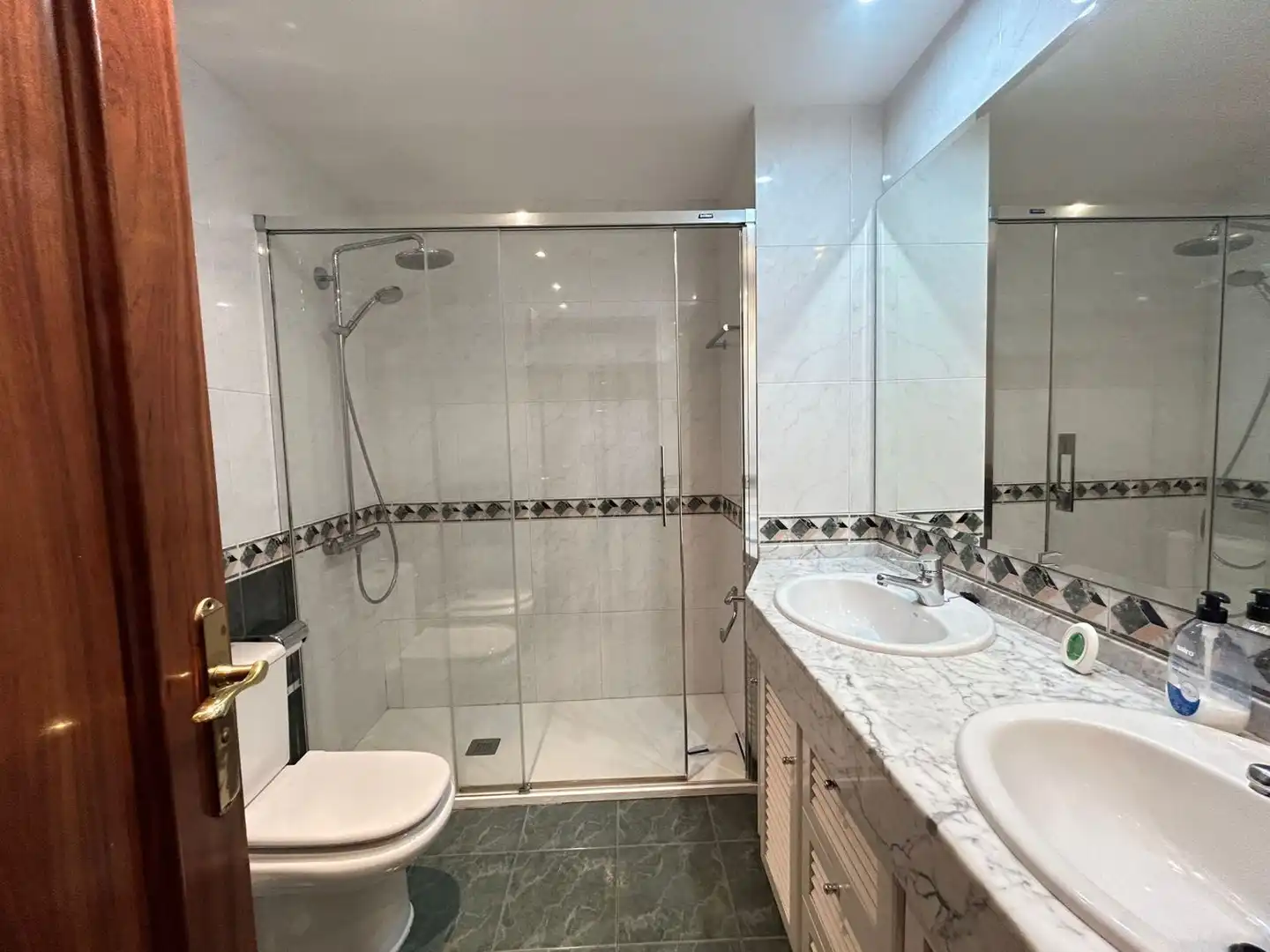 Bathroom of Flat for rent in Nou Eixample Nord