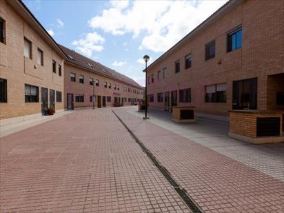 Exterior view of Single-family semi-detached for sale in  Zaragoza Capital  with Terrace and Storage room