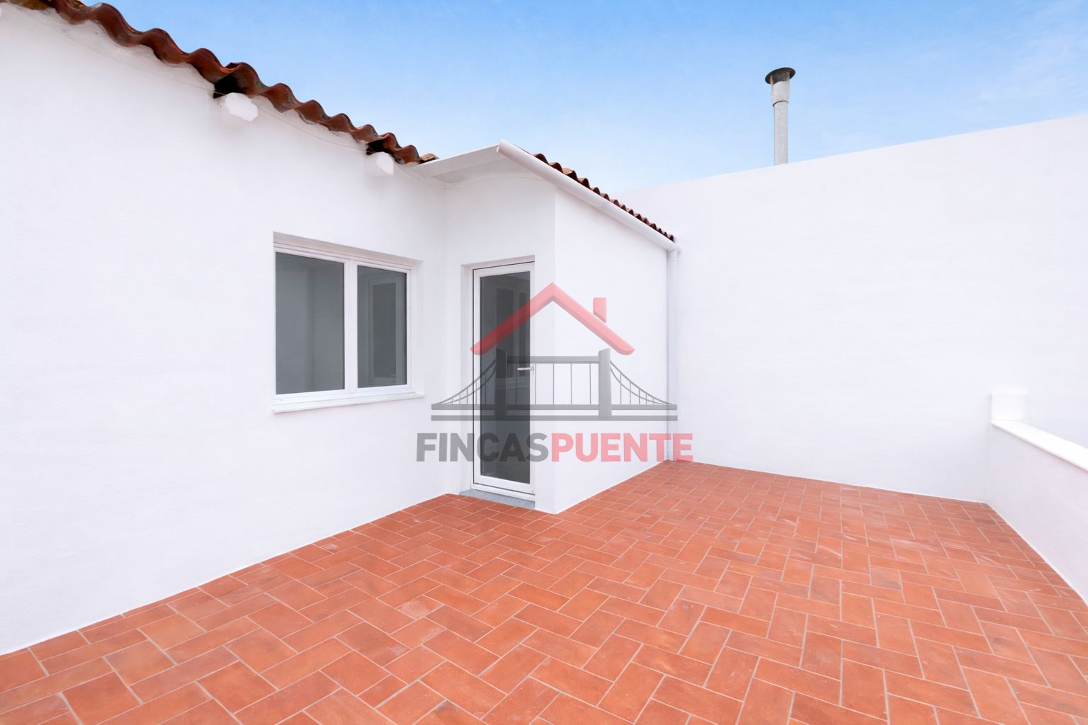 Exterior view of Single-family semi-detached for sale in Badalona  with Terrace