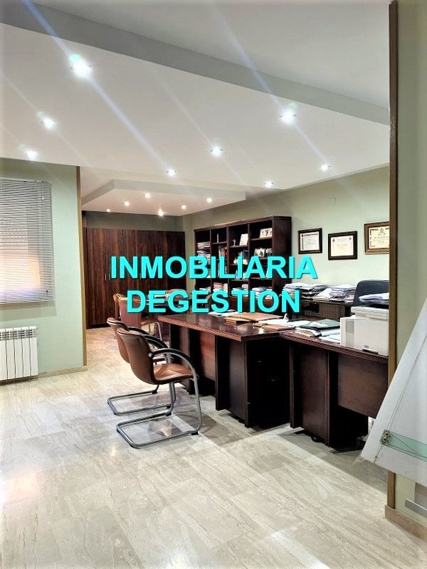 Pis en venda en Linares amb Aire condicionat