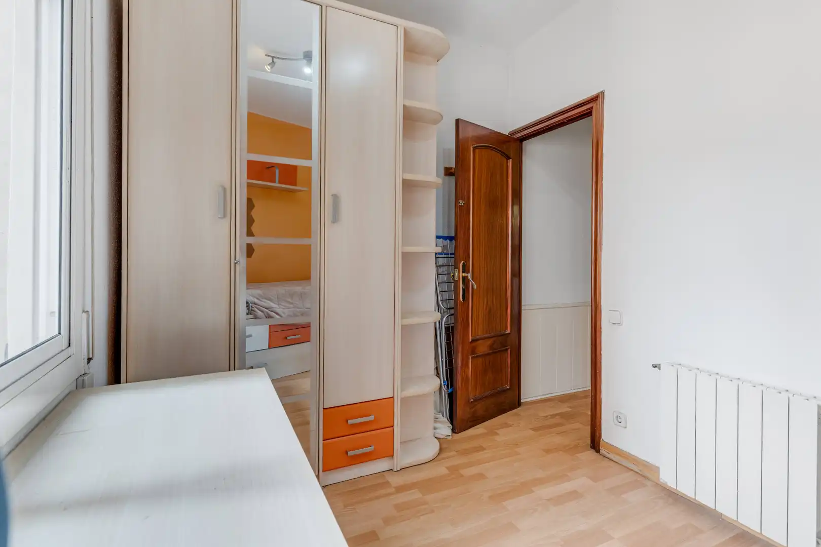 Habitación de Piso en venta en Barcelona con Terraza, Horno y Lavadora