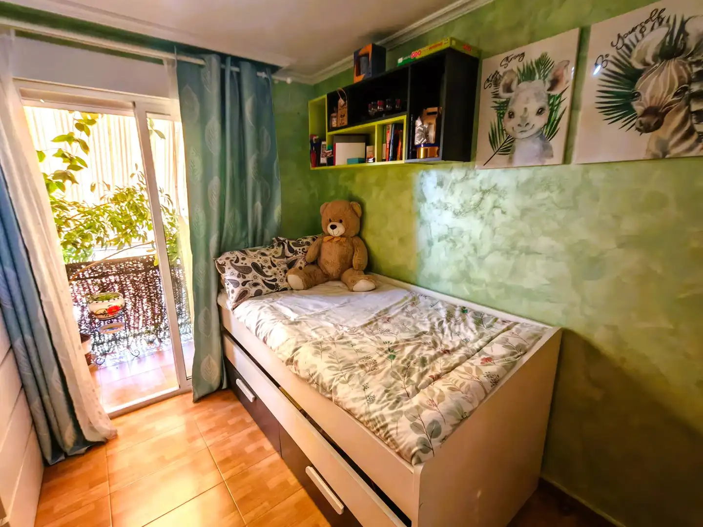 Habitación de Ático en venta en Orihuela con Aire acondicionado, Terraza y Trastero
