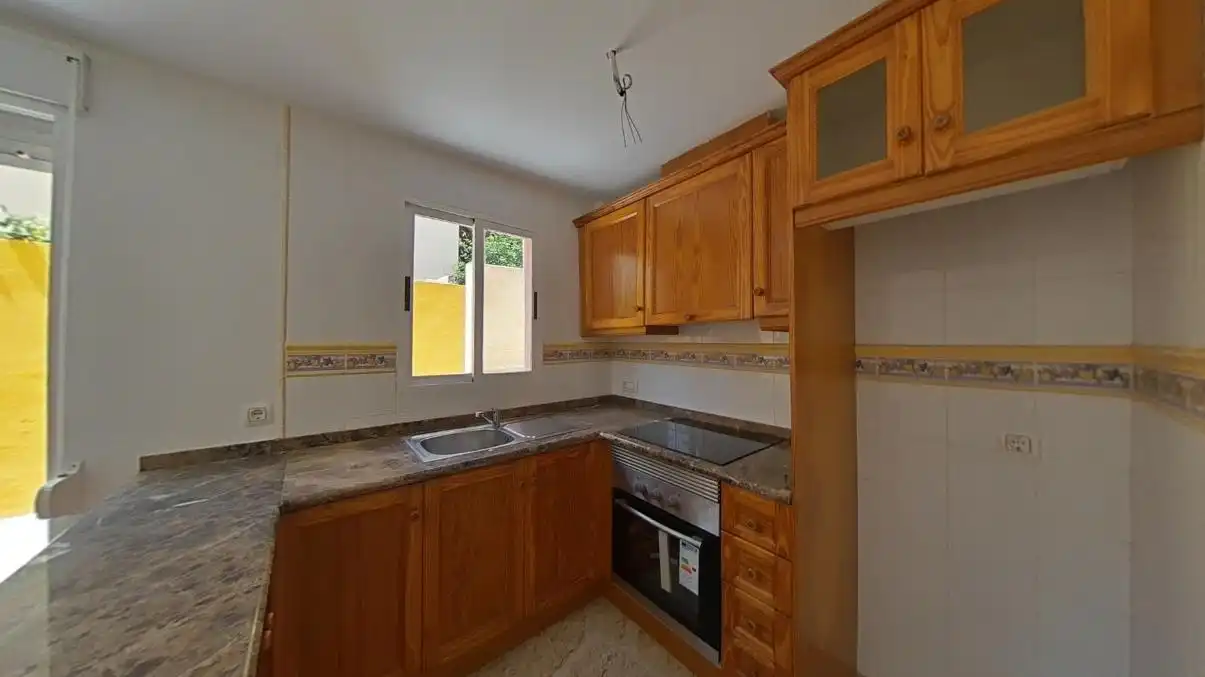 Casa adosada en venda a C/ Fluorita, Residencial Lomas de Cabo Roig , La Regia