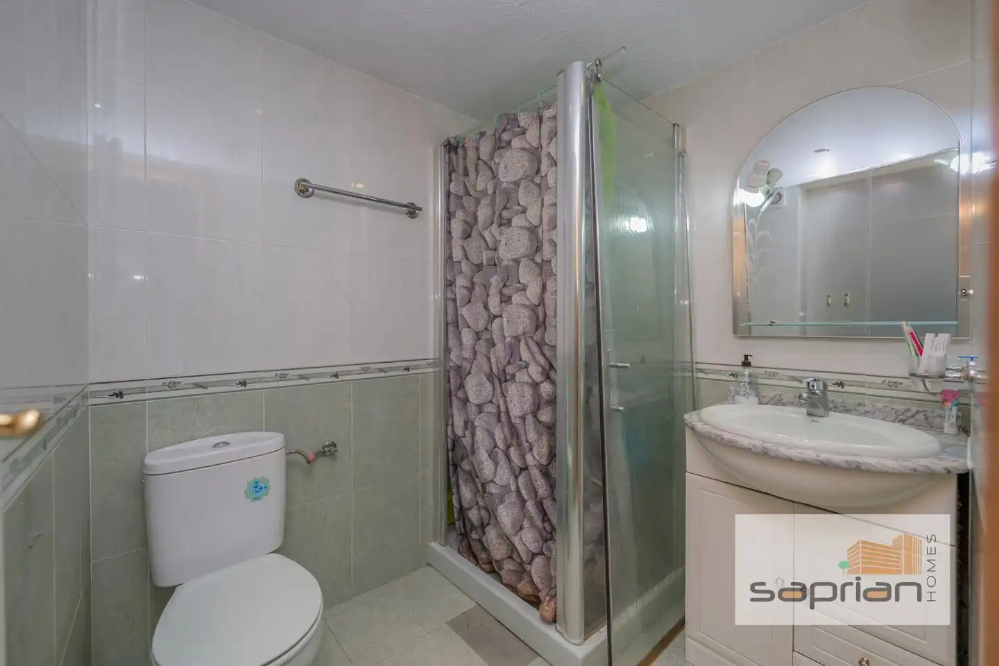 Badezimmer von Wohnung zum Verkauf in Pozuelo de Alarcón mit Heizung, Terrasse und Abstellraum