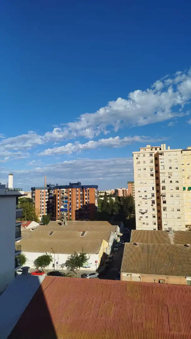 Vista exterior de Piso en venta en Málaga con Balcón