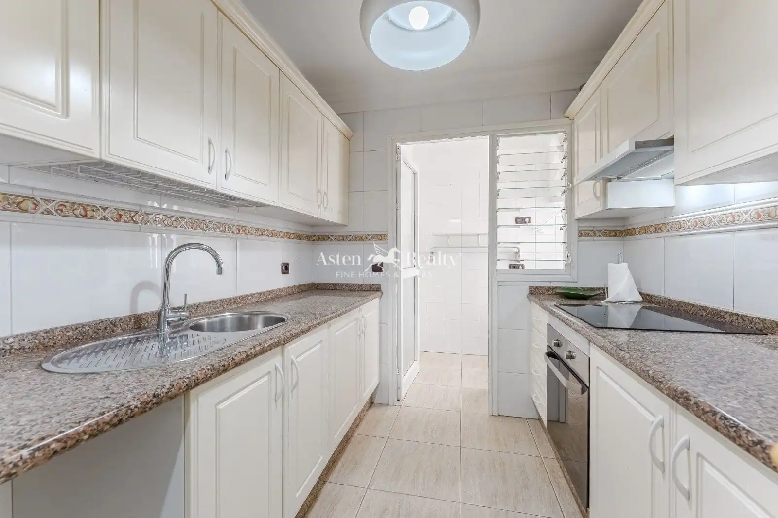 Kitchen of Flat for sale in Adeje  with Terrace, Storage room and Furnished