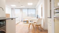 Sala d'estar de Estudi en venda en  Madrid Capital amb Aire condicionat, Calefacció i Moblat