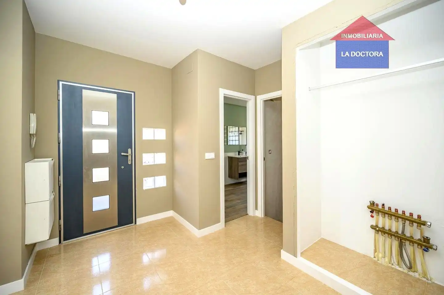 Casa con jardín en venta en Villamanta, imagen 2
