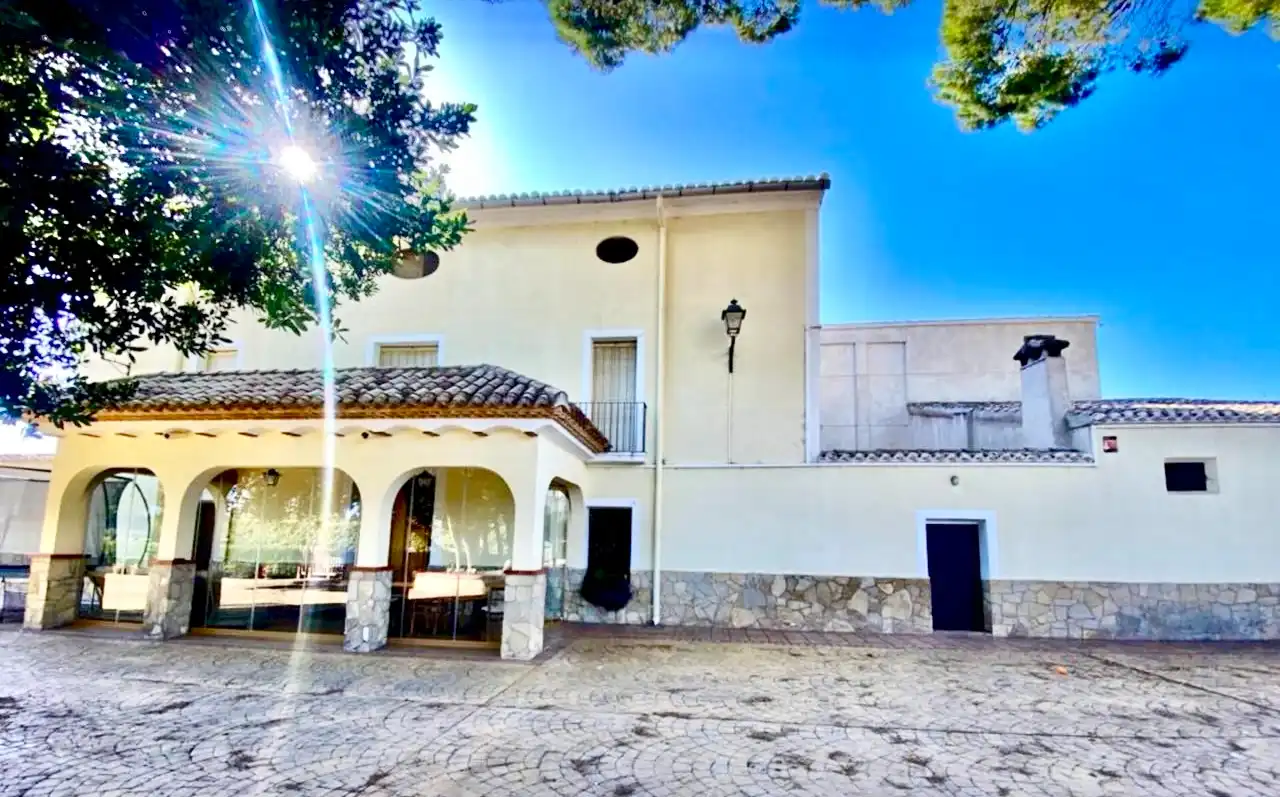 Detached house with pool for sale in Castalla, imagen 3